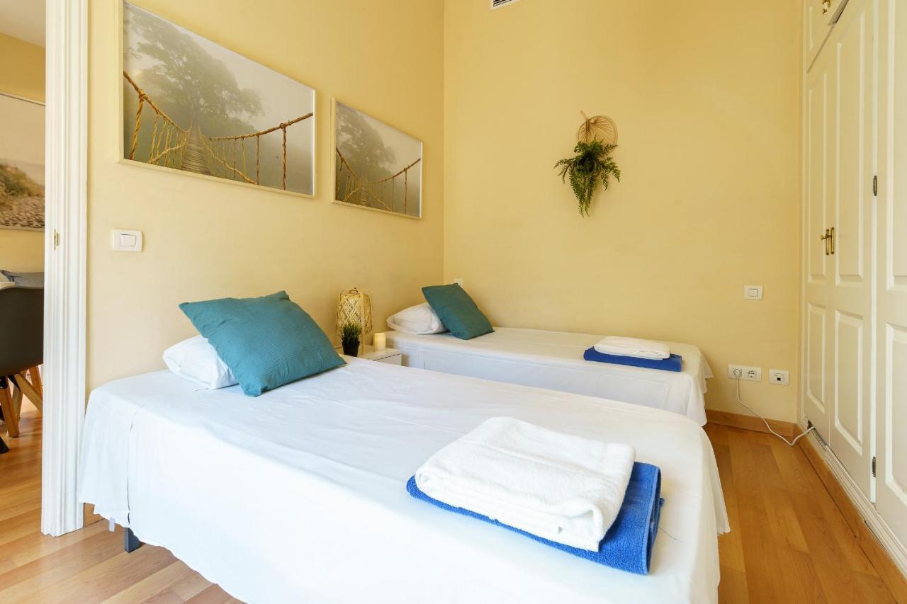 Bright Two-Bedroom Apartment In The Historic Center Malaga Zewnętrze zdjęcie