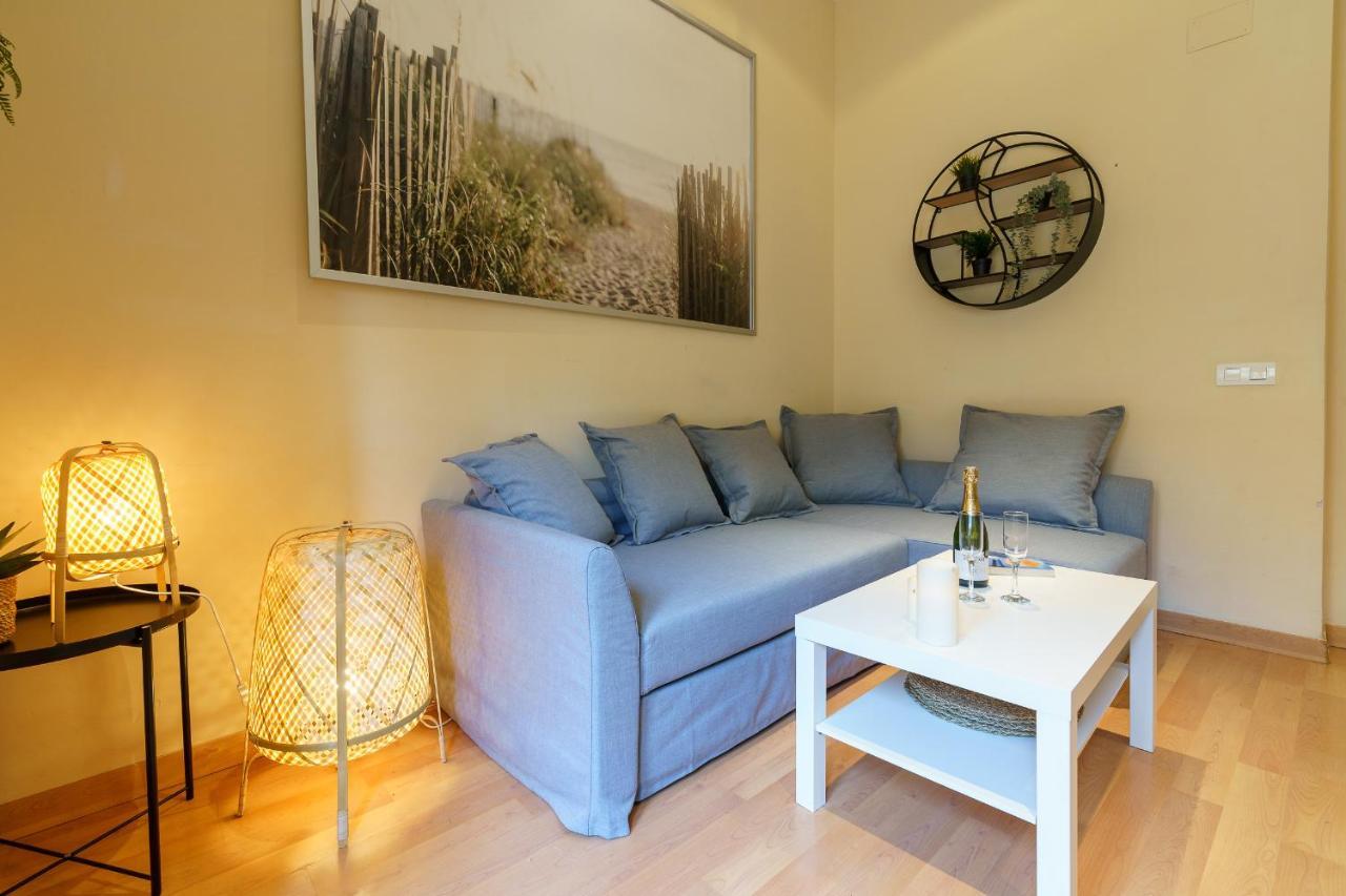 Bright Two-Bedroom Apartment In The Historic Center Malaga Zewnętrze zdjęcie